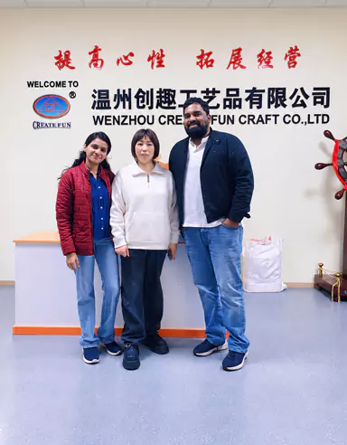Pirkėjai apžiūrėjo Wenzhou Create Fun Craft Co., Ltd. gamyklos vietą